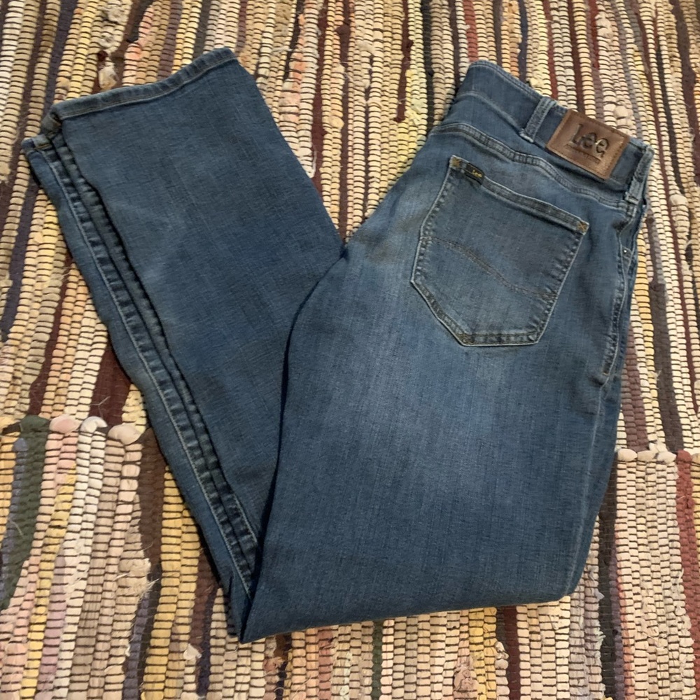 Lee’s Jean